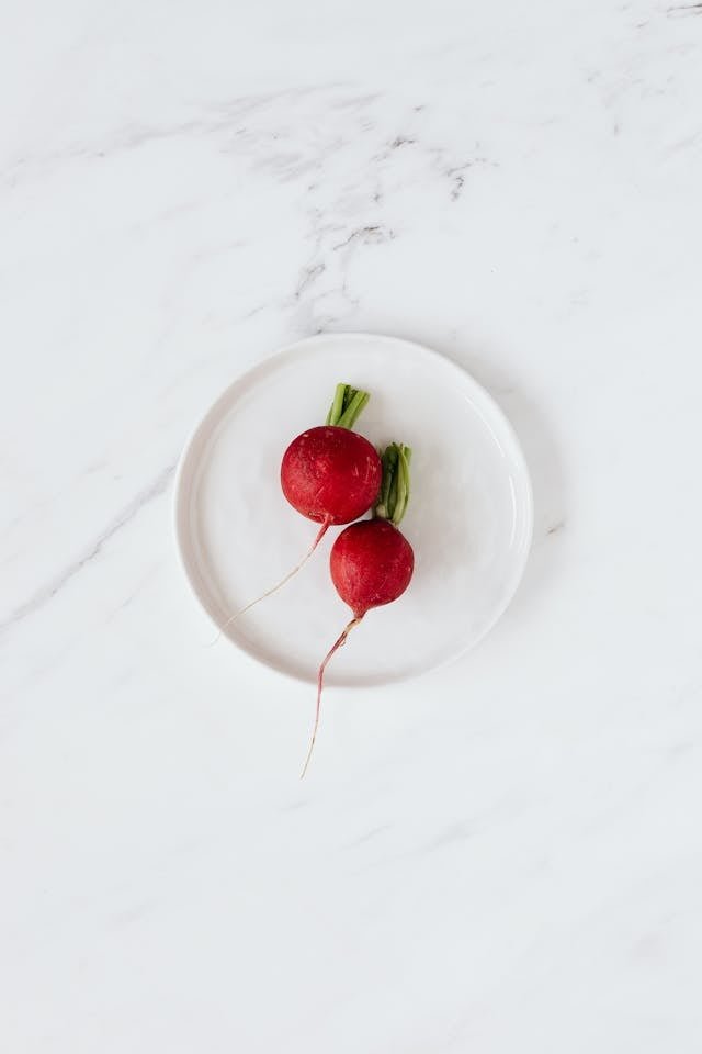 can a dog eat radishes